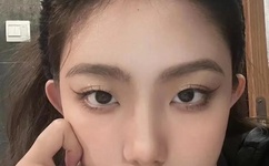 动漫美女裸身照(无内衣)